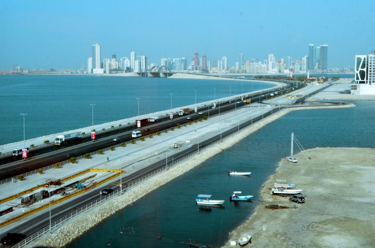 Nooh Tower Apartment Al Hidd Exterior photo
