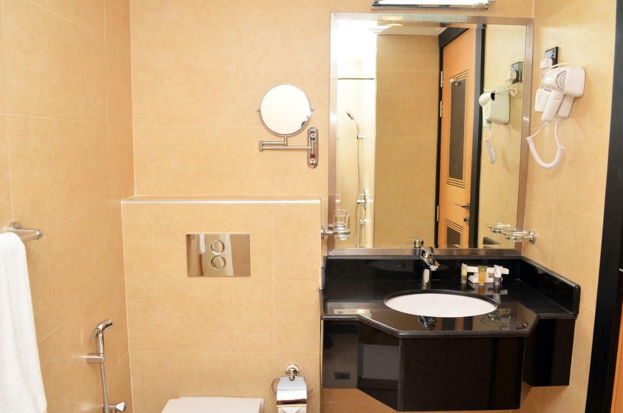 Nooh Tower Apartment Al Hidd Exterior photo